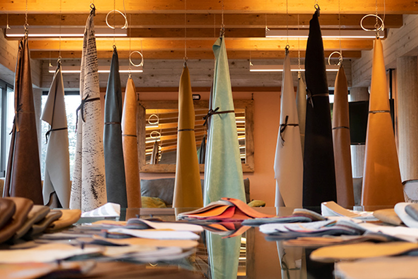 JBS Couros vai premiar estilistas que criarem bolsas e calçados usando couro sustentável como matéria-prima