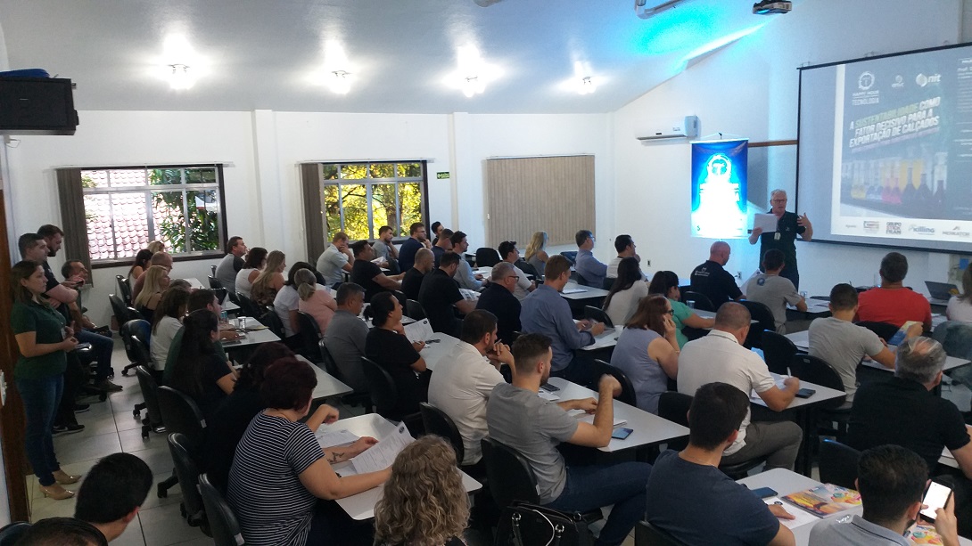 Primeira edição do Happy Hour com Tecnologia do IBTeC mostra como indústrias de calçados podem reduzir de 60 para 7 dias o processo de desenvolvimento de coleções