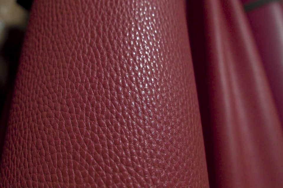 Nanotecnologia inativa vírus da Covid-19 em couros da JBS