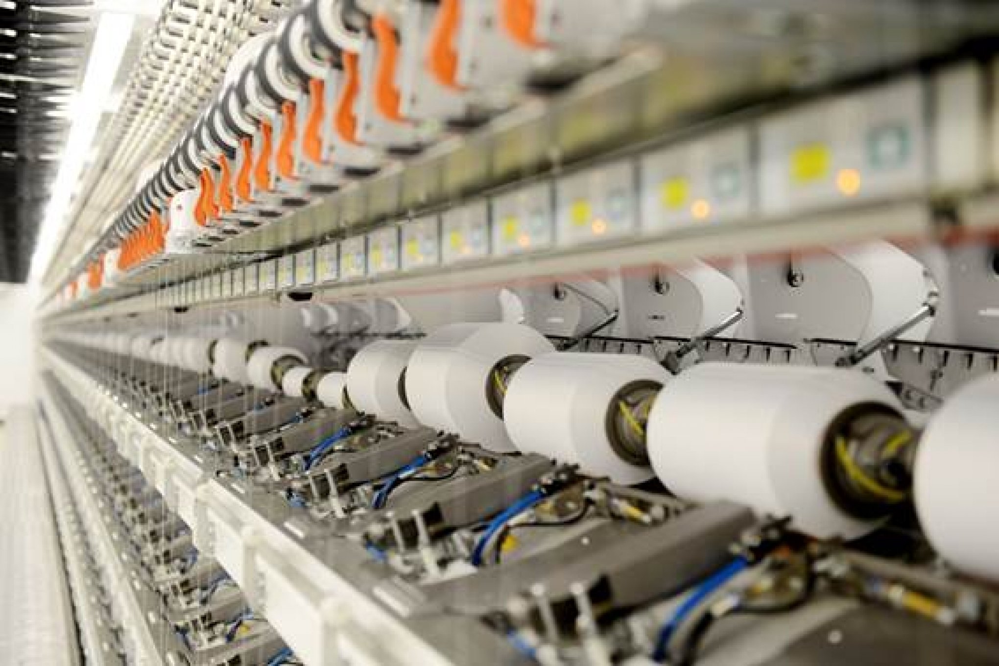 Rhodia e Grupo MCassab fazem parceria para distribuição de produtos têxteis