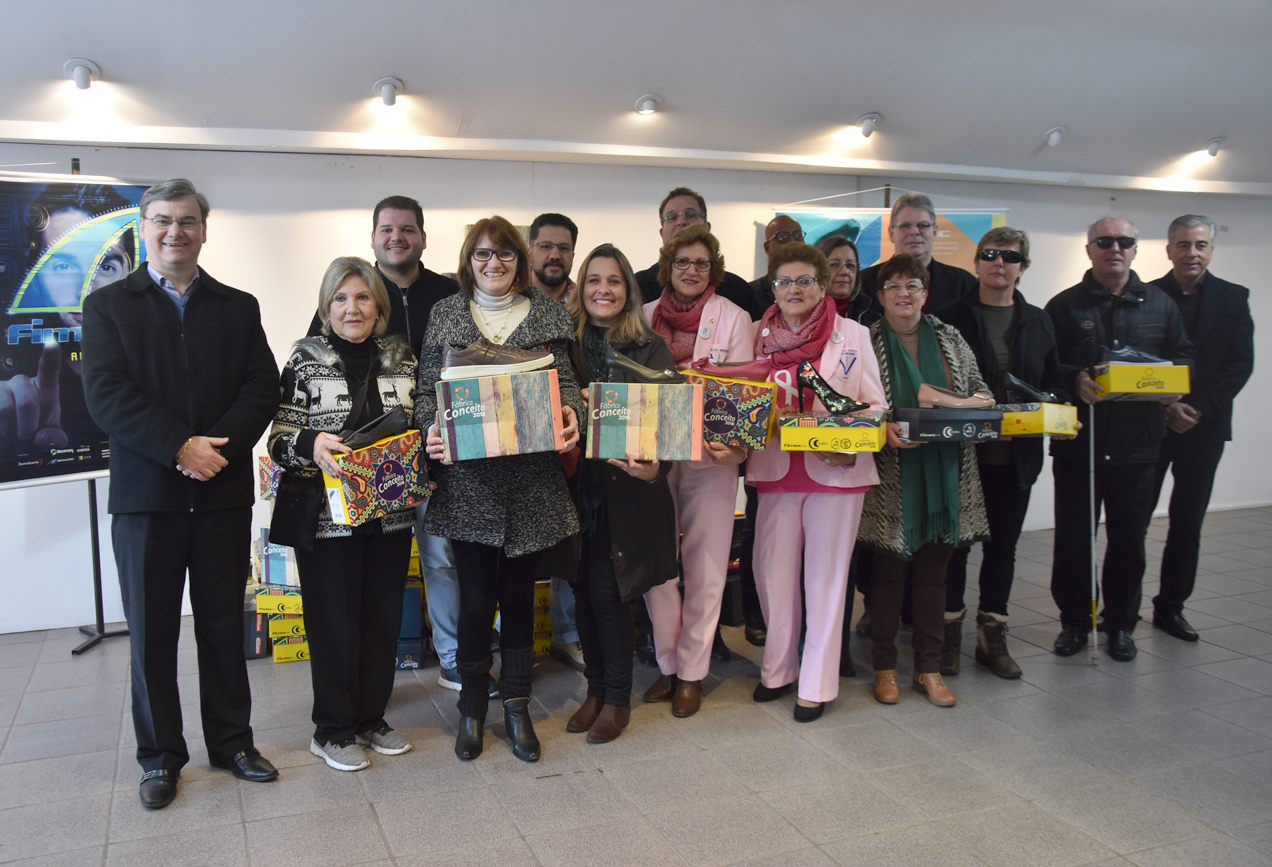 Calçados produzidos na Fimec são doados para instituições sociais