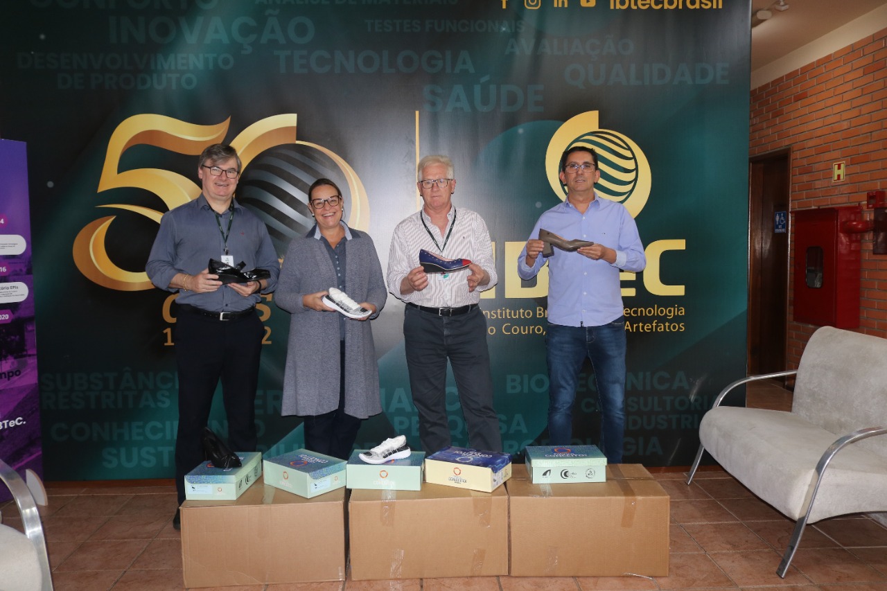 IBTeC doa calçados para associação AMEGÓTICOS