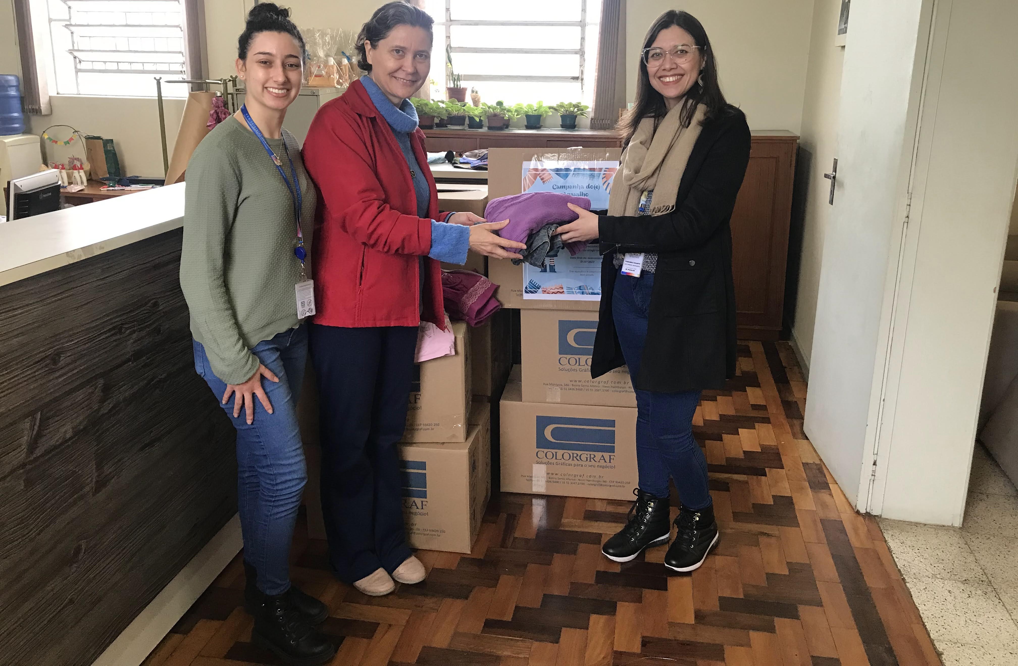 Colorgraf realizou campanha solidária e auxiliou Centro Social Madre Regina