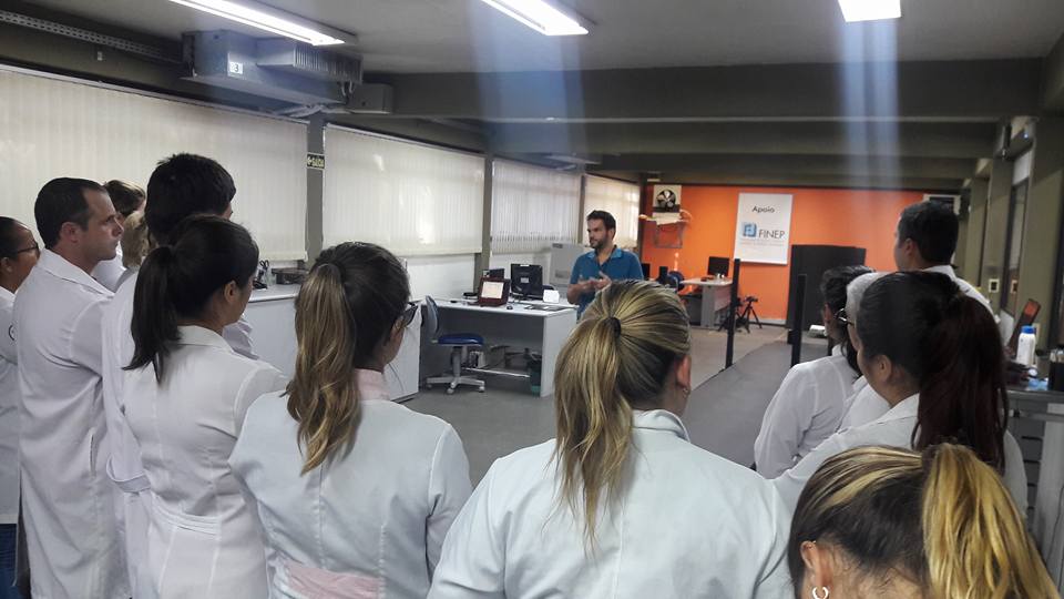 Curso de Fisioterapia da Fadergs visita o IBTeC