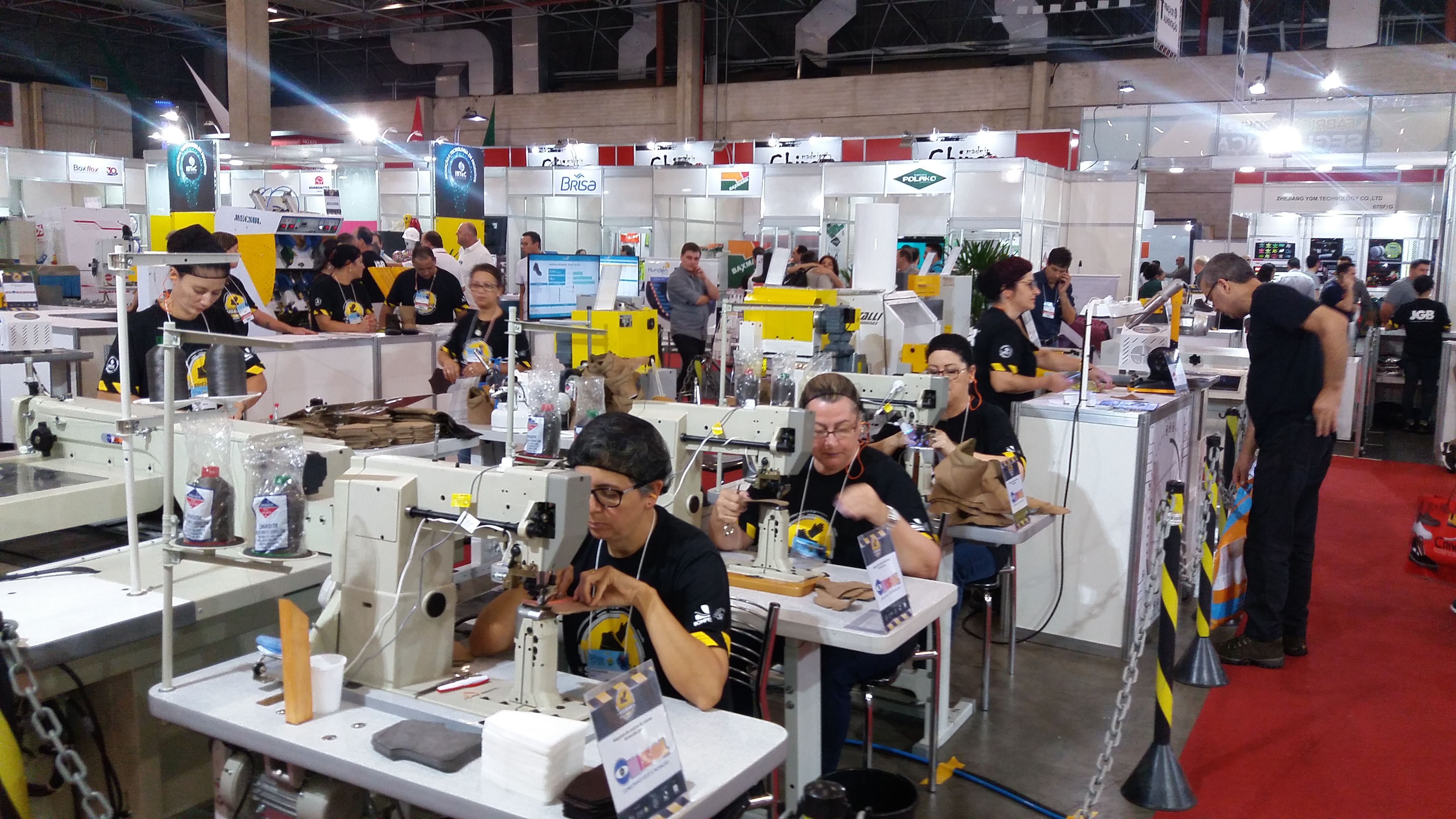 IBTeC apresentou Fábrica Modelo de Segurança, produzindo em tempo real dentro de feira em São Paulo