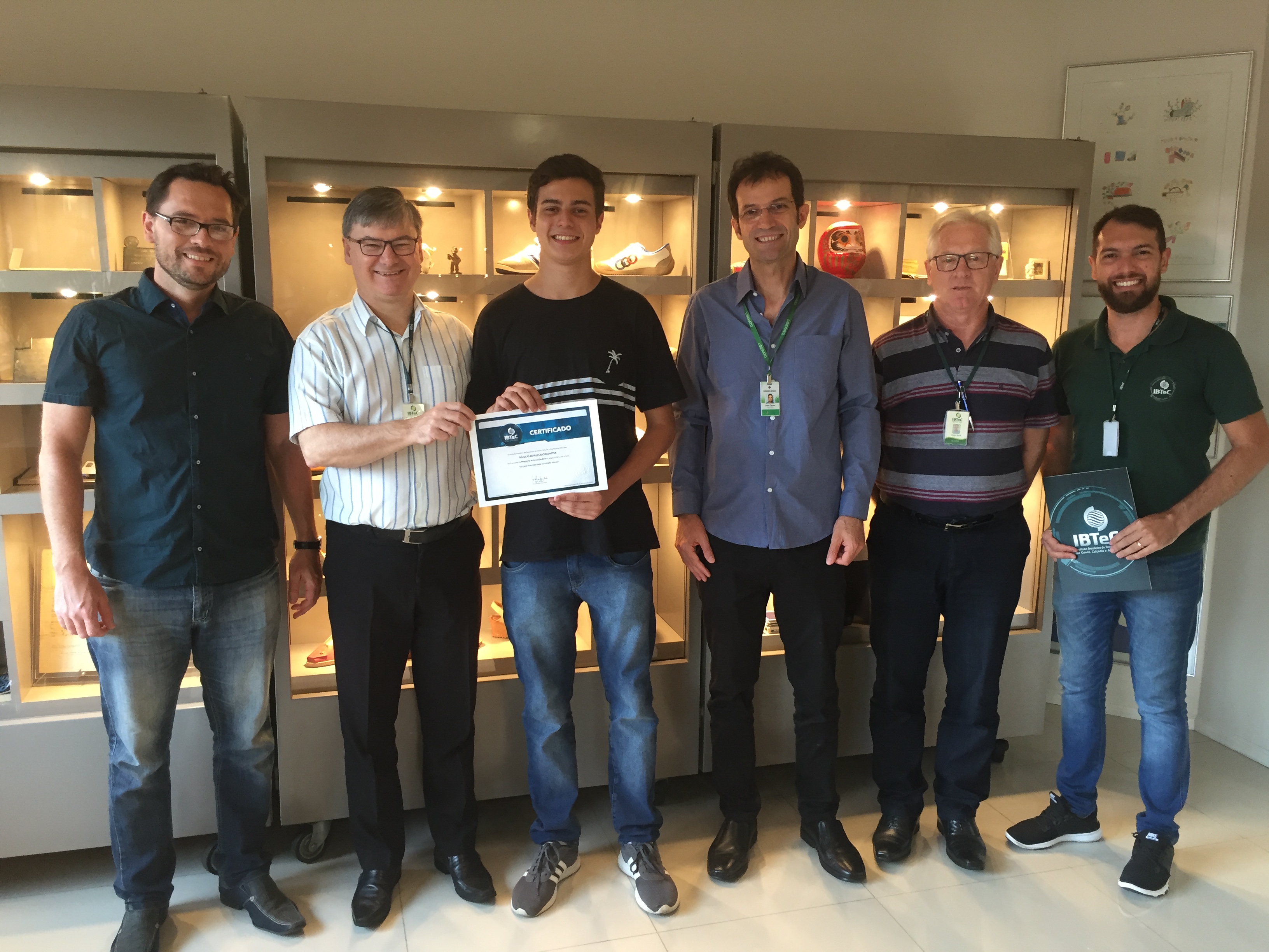 Estudante da Liberato recebe primeira premiação do Programa IBTeC+