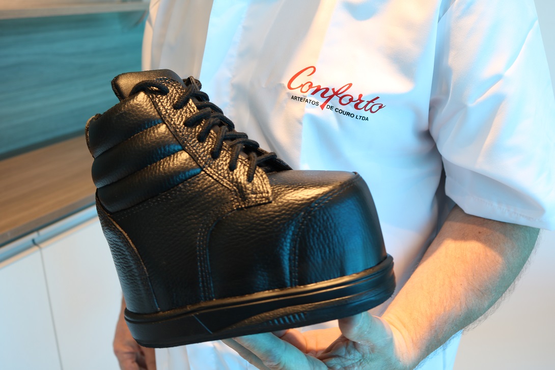 Laboratório de Biomecânica do IBTeC auxiliou a empresa Conforto a produzir calçado de segurança para trabalhador com necessidade especial
