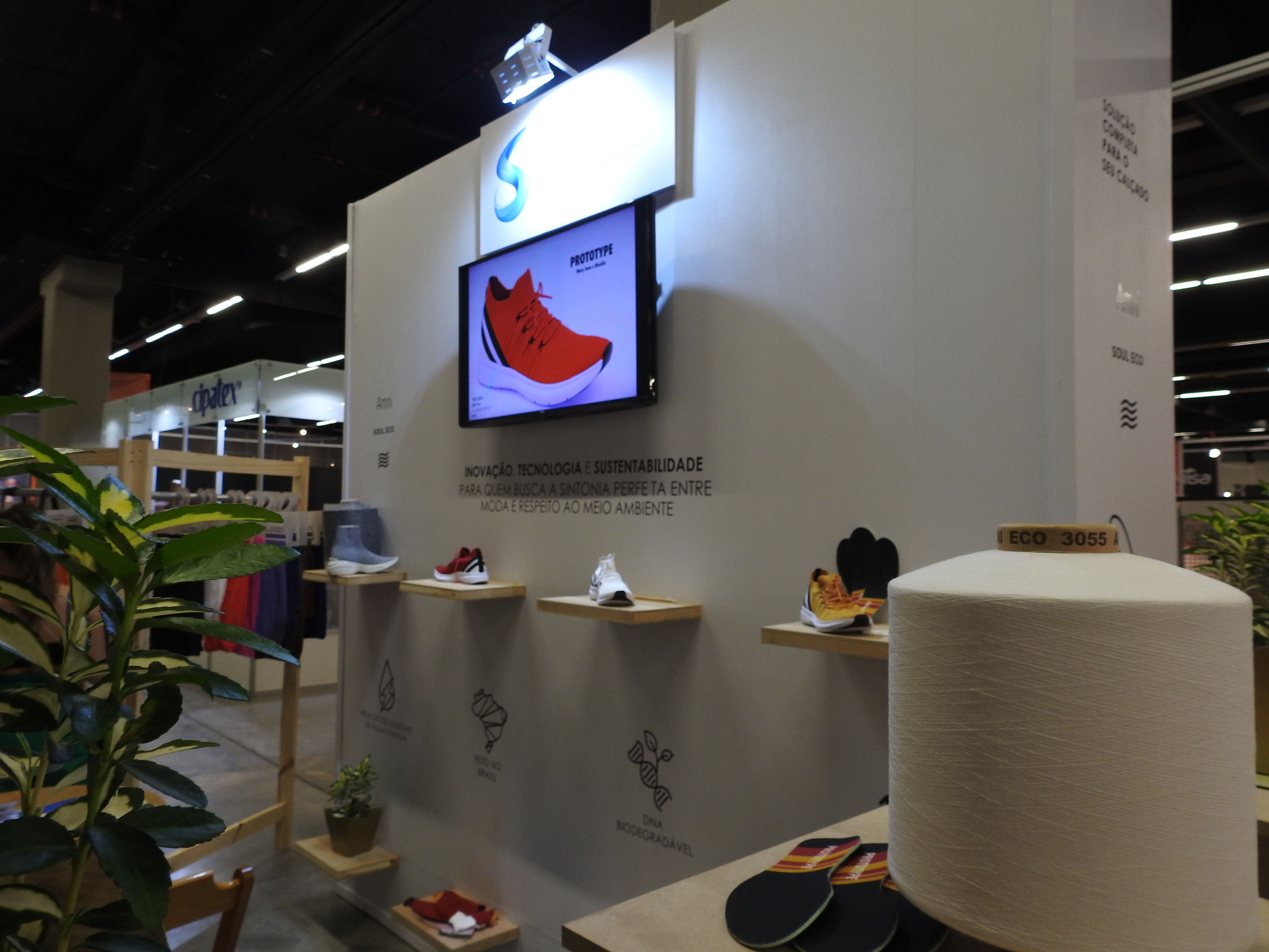 Rhodia e Mary Jane apresentam o primeiro tênis After Skate do Brasil  em poliamida biodegradável desenvolvido em KNIT