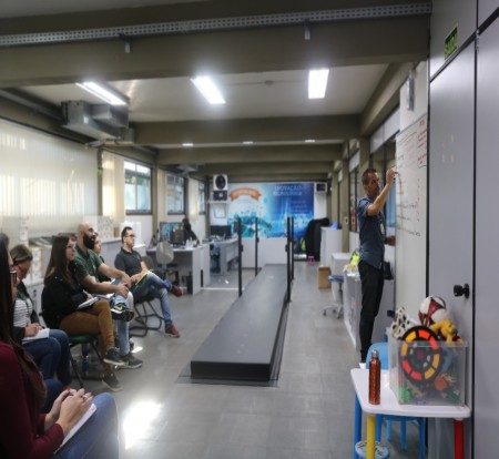 BIOMECÂNICA é tema de treinamento técnico para a equipe do IBTeC