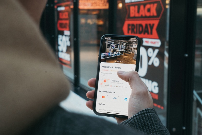 Compras pelo celular aumentam 30% em 2021