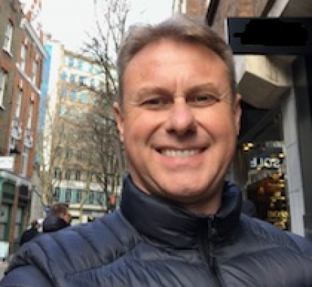 DAVI HERGEMOLLER - Gerente de estilo e criação das marcas Comfortflex e Ramarim